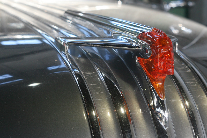 Illustration for article titled 17 Gorgeous Hood Ornaments That Defined These Classic Cars